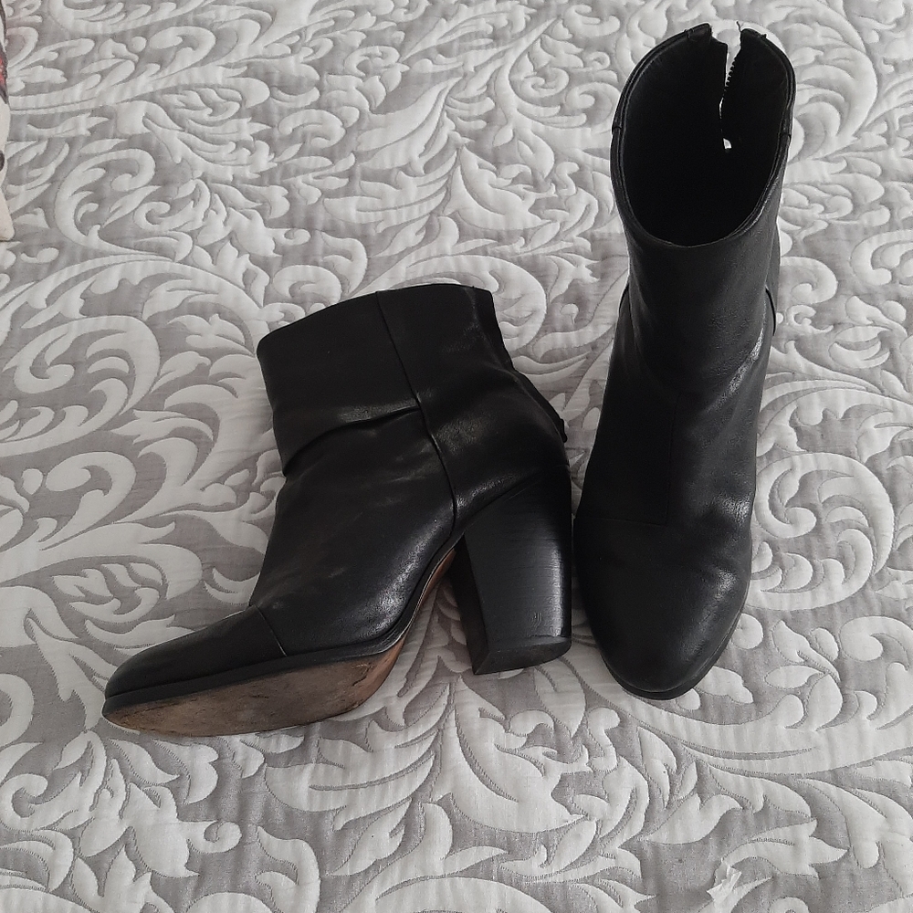 Classic Newberry Ankle Boot